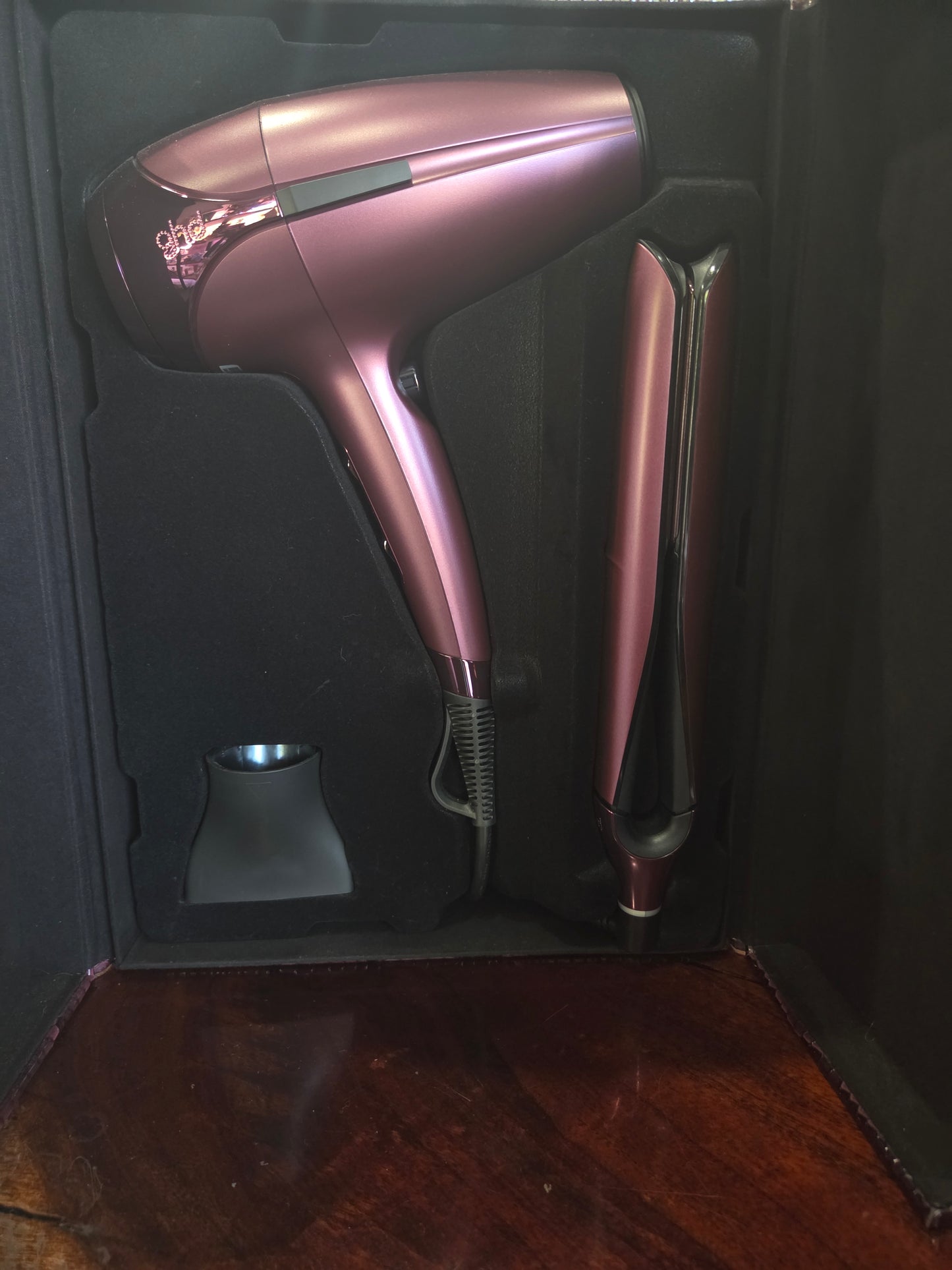 Ghd  deluxe set dryer & straightener limited edition cherry collection